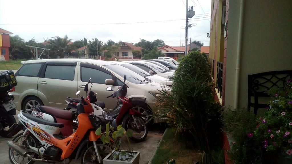 Greenfield Residence Prachinburi Eksteriør billede