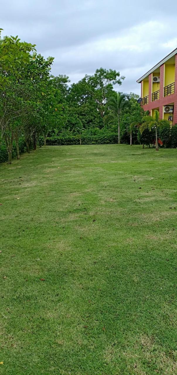Greenfield Residence Prachinburi Eksteriør billede