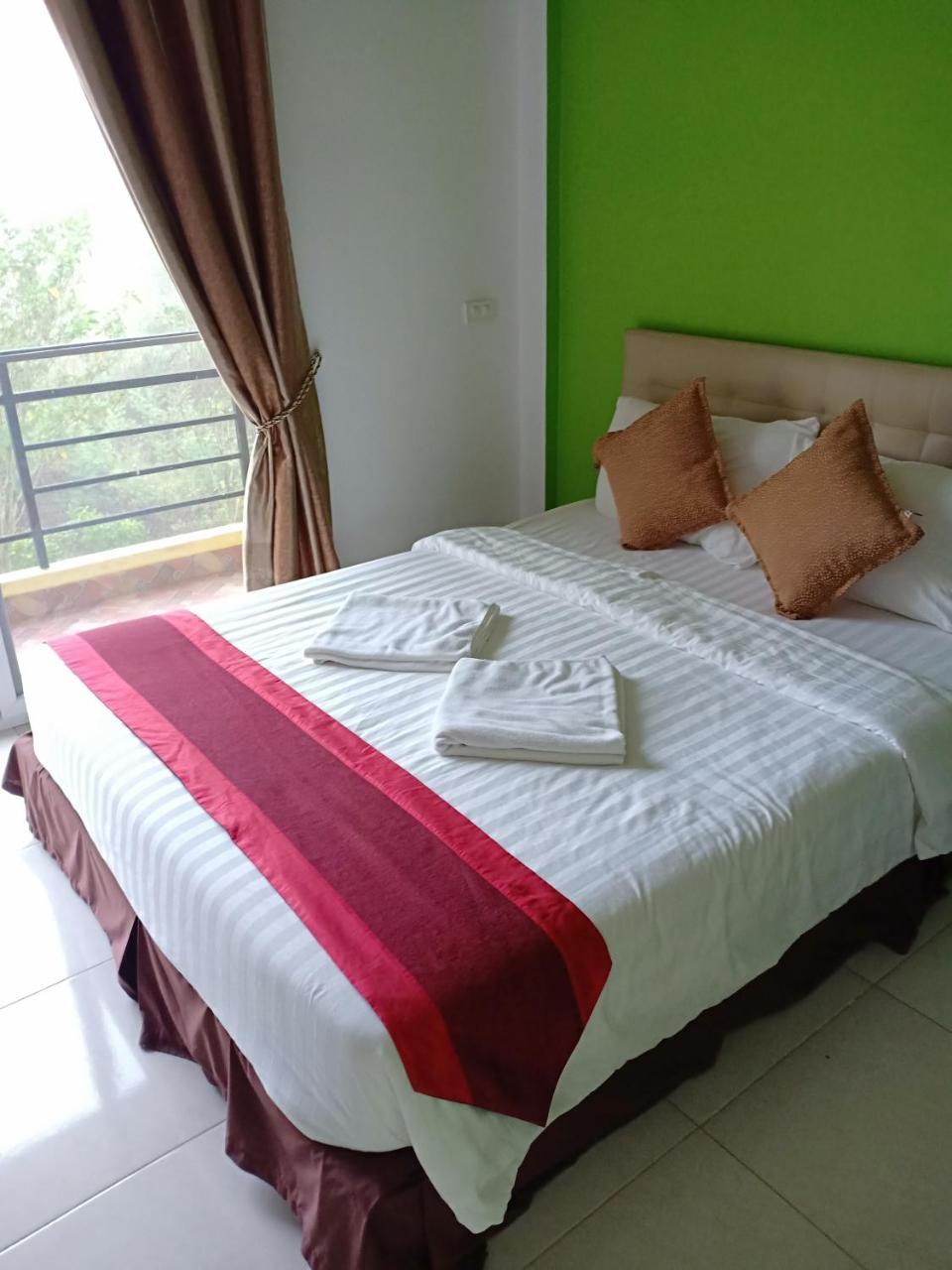 Greenfield Residence Prachinburi Eksteriør billede